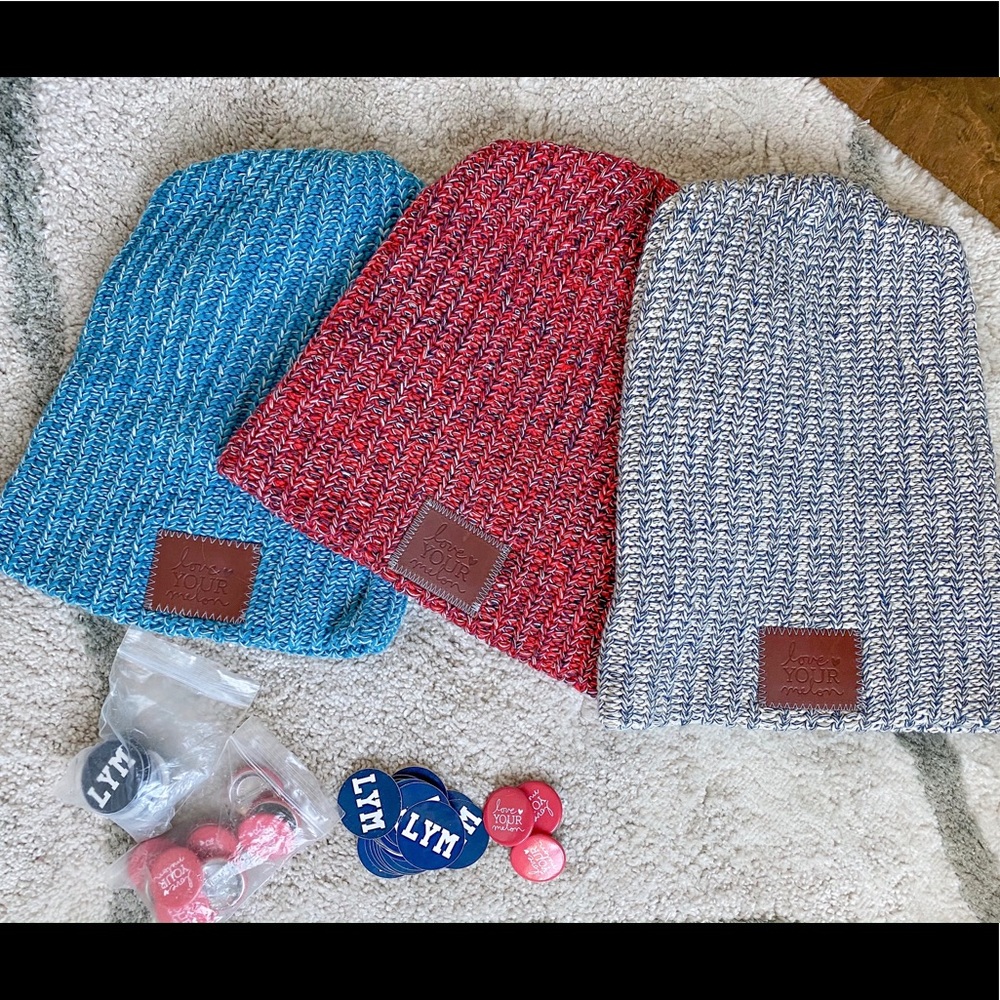 [SOLD] LYM Beanies w free stickers + buttons
